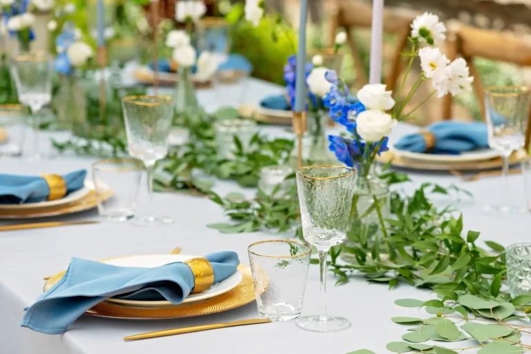 Banquet wedding table setting