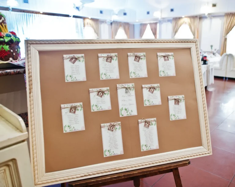 Guest list decorations